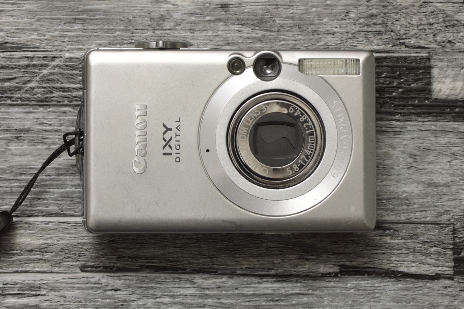 Canon IXY Digital 70 レビュー - 我がカメラこそ我が意志