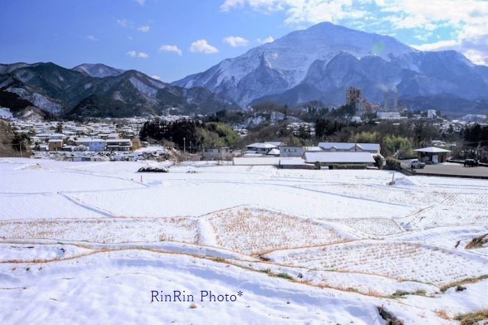 2022年２月寺坂棚田と雪の武甲山