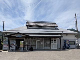 香川JR予讃線本山駅
