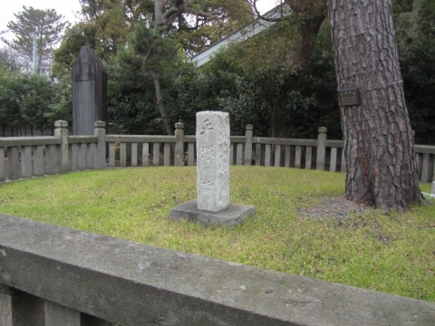 平塚の碑